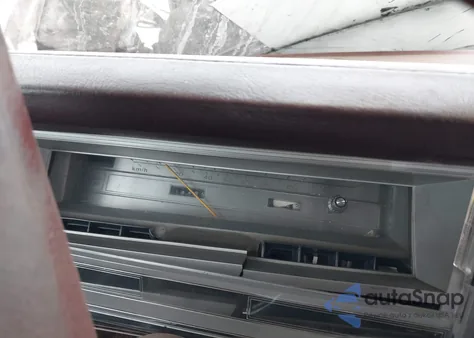 1978 Lincoln Continental z USA, uszkodzony, nr VIN 8Y82S872281